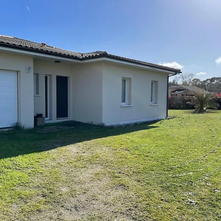 Holiday home Maison De Avec Piscine Idealement Situee *