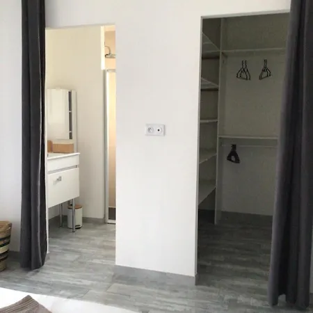 Casa vacanze Maison De Avec Piscine Idealement Situee