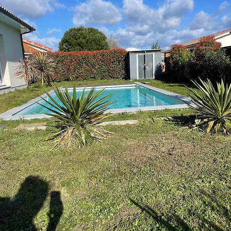 Maison De Avec Piscine Idealement Situee