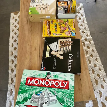 Casa de Férias Maison De Avec Piscine Idealement Situee *