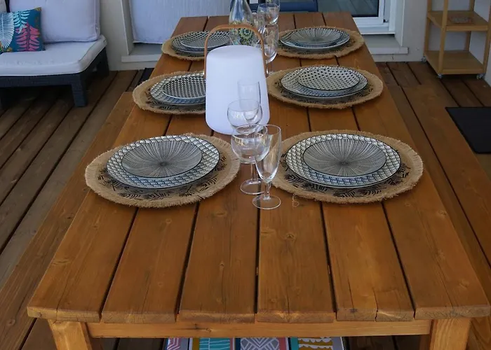 Maison De Avec Piscine Idealement Situee Дом отдыха *