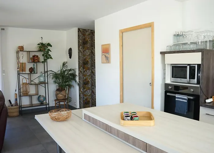 Maison De Avec Piscine Idealement Situee Дом отдыха Каркан