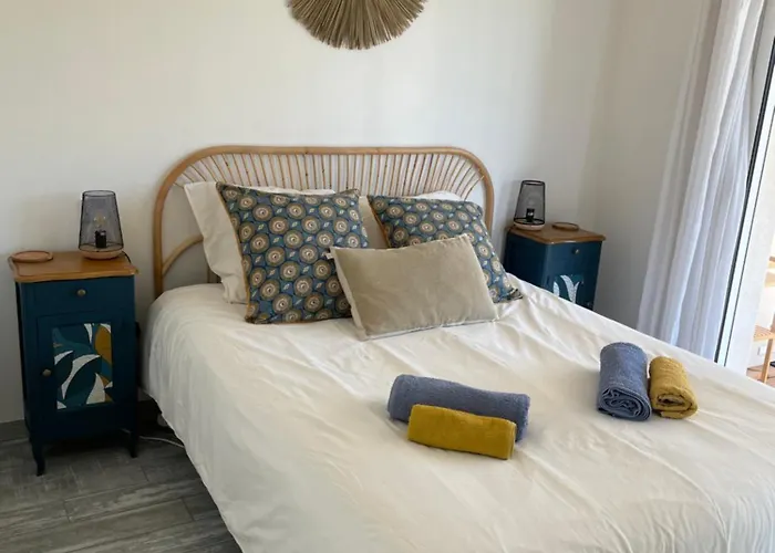 Maison De Avec Piscine Idealement Situee *